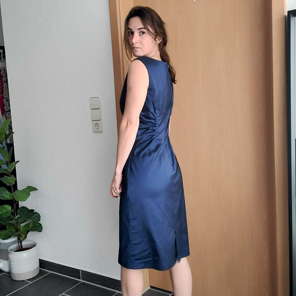 Adrianna Papell Taffeta Metallic Navy Blue Sleeveless Knee Length Evening Dress - Picture 11 of 13